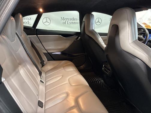 2016 Tesla Model S P90D