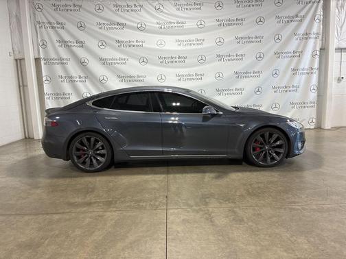 2016 Tesla Model S P90D