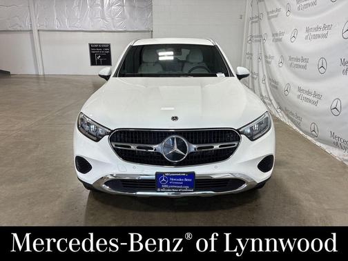 2025 Mercedes-Benz GLC 300 4MATIC