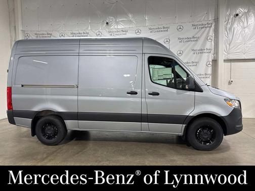2025 Mercedes-Benz Sprinter 2500 Standard Roof