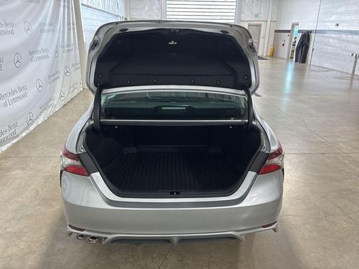 Celestial Silver Metallic 2022 Toyota Camry SE