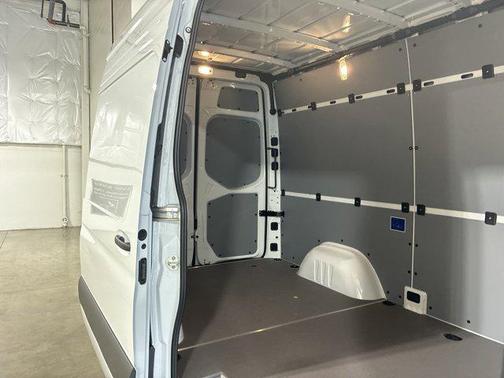 2025 Mercedes-Benz Sprinter 2500 High Roof