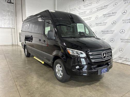 2025 Mercedes-Benz Sprinter 2500 High Roof