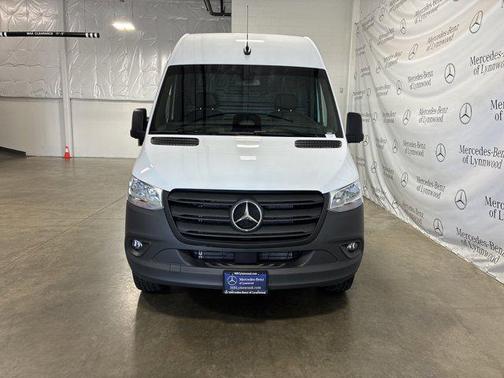2025 Mercedes-Benz Sprinter 2500 High Roof
