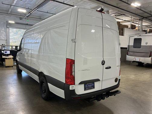 2025 Mercedes-Benz Sprinter 2500 High Roof