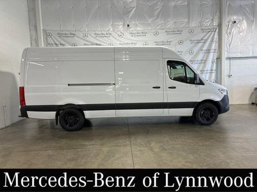 2025 Mercedes-Benz Sprinter 2500 High Roof