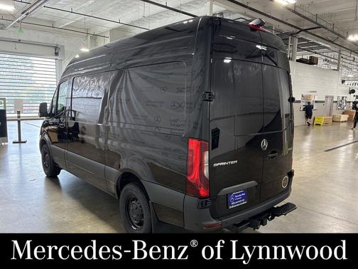 Obsidian Black Metallic 2026 Mercedes-Benz Sprinter 2500 Cargo 144 WB