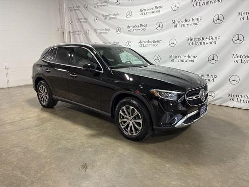 2025 Mercedes-Benz GLC 300 4MATIC