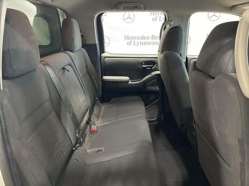 2022 Nissan Frontier S