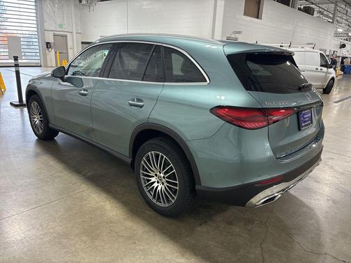 2026 Mercedes-Benz GLC 300 4MATIC