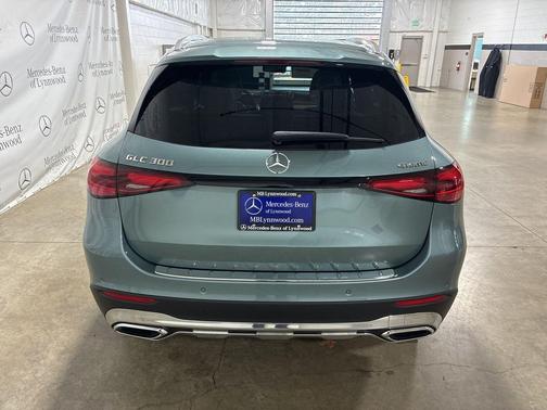 2026 Mercedes-Benz GLC 300 4MATIC