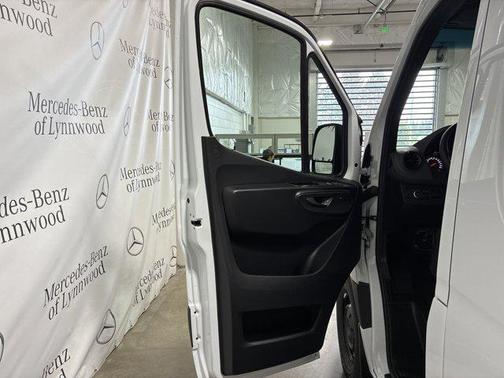 2025 Mercedes-Benz Sprinter 2500 High Roof