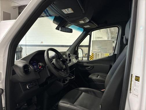 2025 Mercedes-Benz Sprinter 2500 High Roof