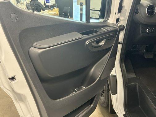 2025 Mercedes-Benz Sprinter 2500 High Roof