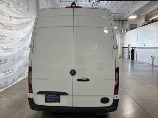 2025 Mercedes-Benz Sprinter 2500 High Roof