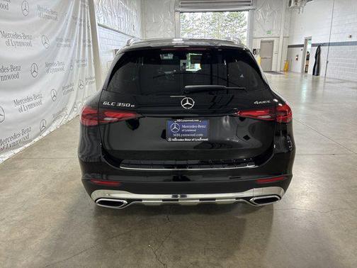 2025 Mercedes-Benz GLC 350e Base