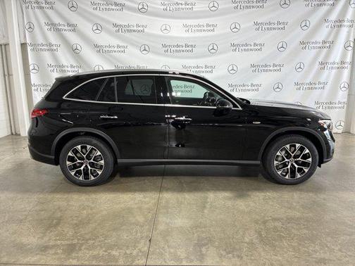 2025 Mercedes-Benz GLC 350e Base