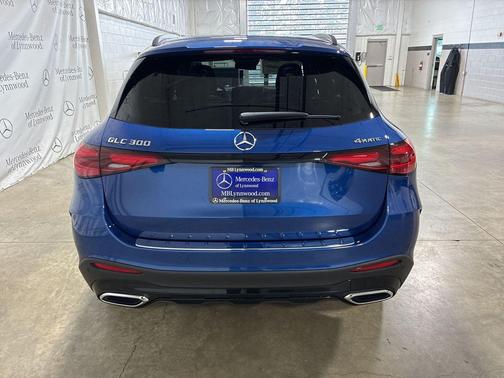 2026 Mercedes-Benz GLC 300 4MATIC