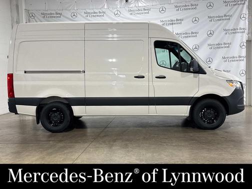 2025 Mercedes-Benz Sprinter 2500 Standard Roof