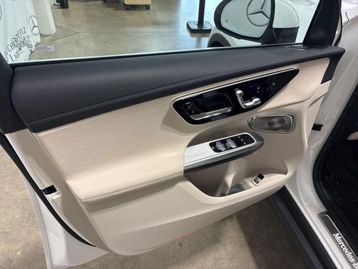 2024 Mercedes-Benz GLC 300 4MATIC