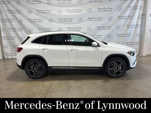 Polar White 2026 Mercedes-Benz GLA 250 4MATIC