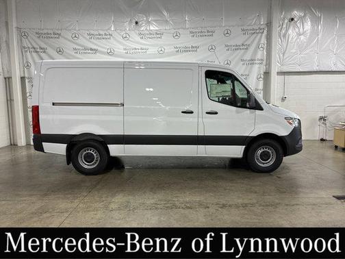 2025 Mercedes-Benz Sprinter 2500 Standard Roof