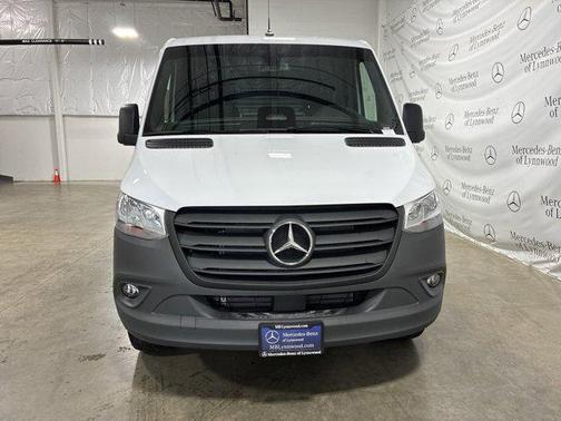 2025 Mercedes-Benz Sprinter 2500 Standard Roof