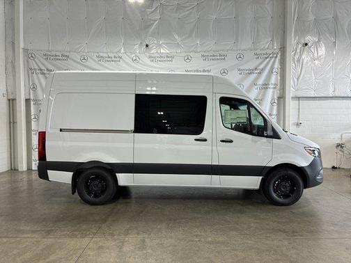 2025 Mercedes-Benz Sprinter 2500 High Roof