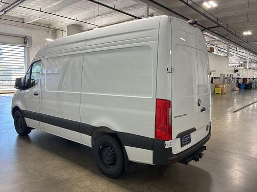 2025 Mercedes-Benz Sprinter 2500 Standard Roof