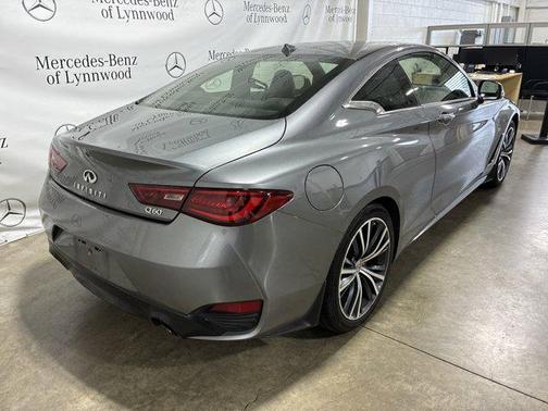 2017 INFINITI Q60 2.0t Premium