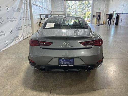 2017 INFINITI Q60 2.0t Premium