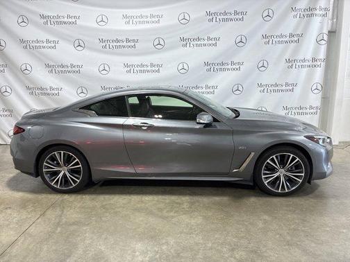 2017 INFINITI Q60 2.0t Premium