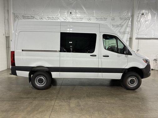 2025 Mercedes-Benz Sprinter 2500 High Roof