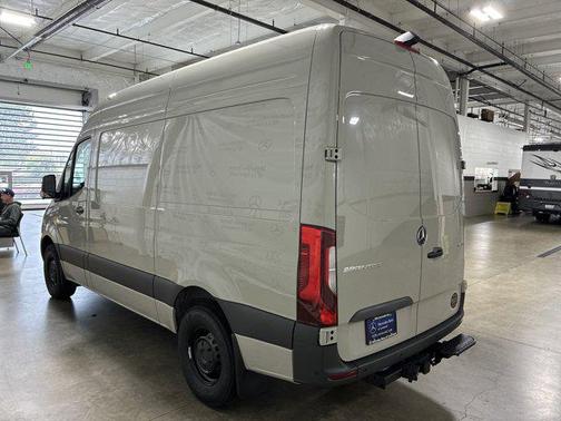 2025 Mercedes-Benz Sprinter 2500 High Roof