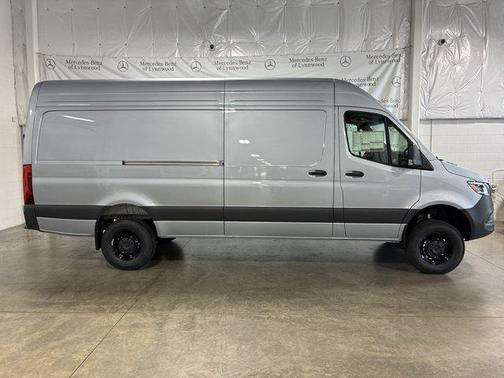 2025 Mercedes-Benz Sprinter 2500 High Roof