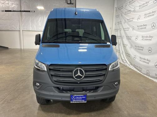2026 Mercedes-Benz Sprinter 2500 Standard Roof