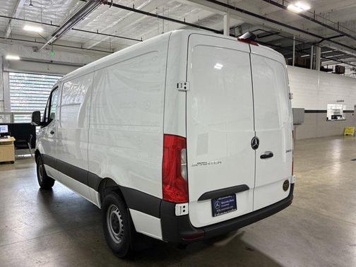 2025 Mercedes-Benz Sprinter 2500 Standard Roof