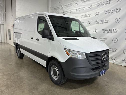 2025 Mercedes-Benz Sprinter 2500 Standard Roof