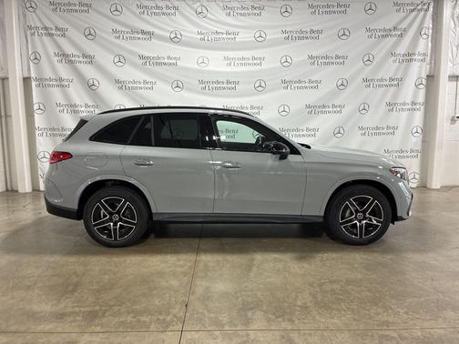 2026 Mercedes-Benz GLC 300 4MATIC