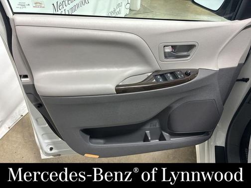 2019 Toyota Sienna XLE