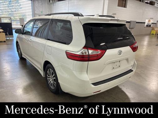 2019 Toyota Sienna XLE