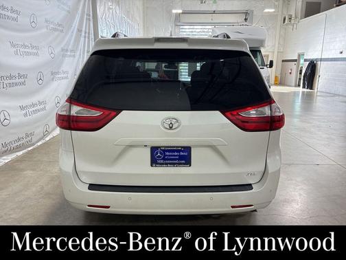2019 Toyota Sienna XLE