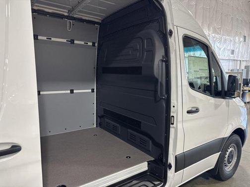 2025 Mercedes-Benz Sprinter 2500 High Roof