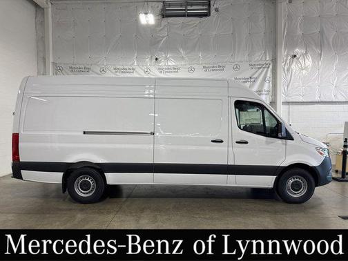 2025 Mercedes-Benz Sprinter 2500 High Roof
