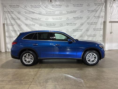 2025 Mercedes-Benz GLC 300 4MATIC