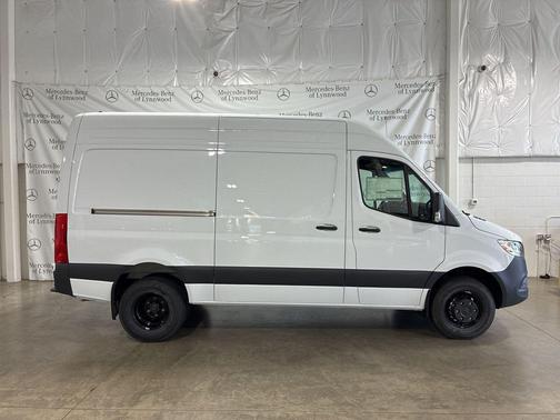 2025 Mercedes-Benz Sprinter 3500XD Standard Roof