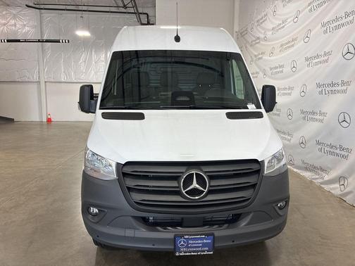 2025 Mercedes-Benz Sprinter 3500XD Standard Roof