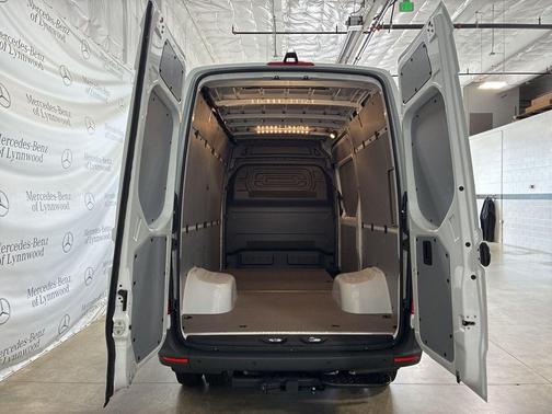 2025 Mercedes-Benz Sprinter 3500XD Standard Roof