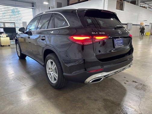 2025 Mercedes-Benz GLC 300 4MATIC