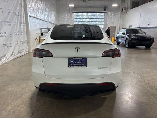 2022 Tesla Model Y Performance Dual Motor All-Wheel Drive